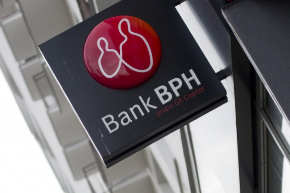 BPH poinformował, że w przyszłym roku zwolni 1 706 osób. Na koniec trzeciego kwartału bank zatrudniał 5 361 osób. Fot. PTWP (Piotr Waniorek) Szykują się masowe zwolnienia w banku BPH