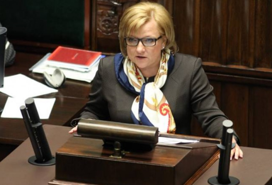 Limit mianowań urzędników w służbie cywilnej w 2016 r. wyniesie 200, w 2017 r. - 280, w 2018 r. - 350 osób. (Beata Kempa, fot.facebook.com/beatakempapl) Limity mianowań urzędników za niskie. Będą stopniowo zwiększane