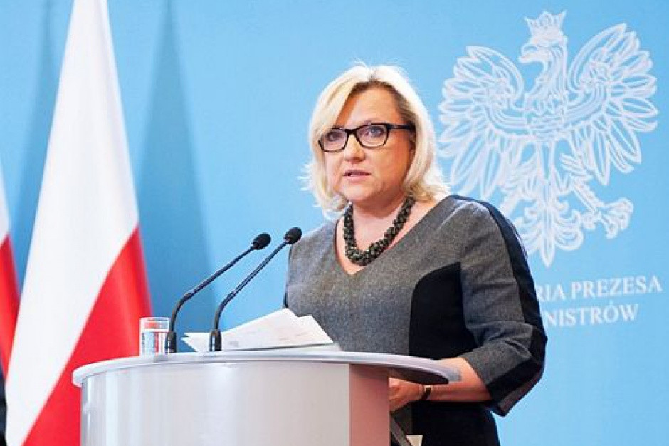 Zdaniem Beaty Kempy, szefowej KPRM, w Śłużbie Cywilnej mamy do czynienia z totalnymi anomaliami (fot. premier.gov.pl) Kempa: trzeba zmienić siatkę wynagrodzeń w administracji publicznej