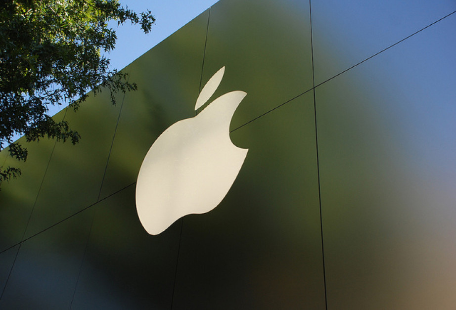 Niskie wynagrodzenie zrekompensuje ok 3,1 mln akcji Appla (fot. afagen, Flickr) Apple płaci głównemu szefowi mniej niż pozostałym prezesom