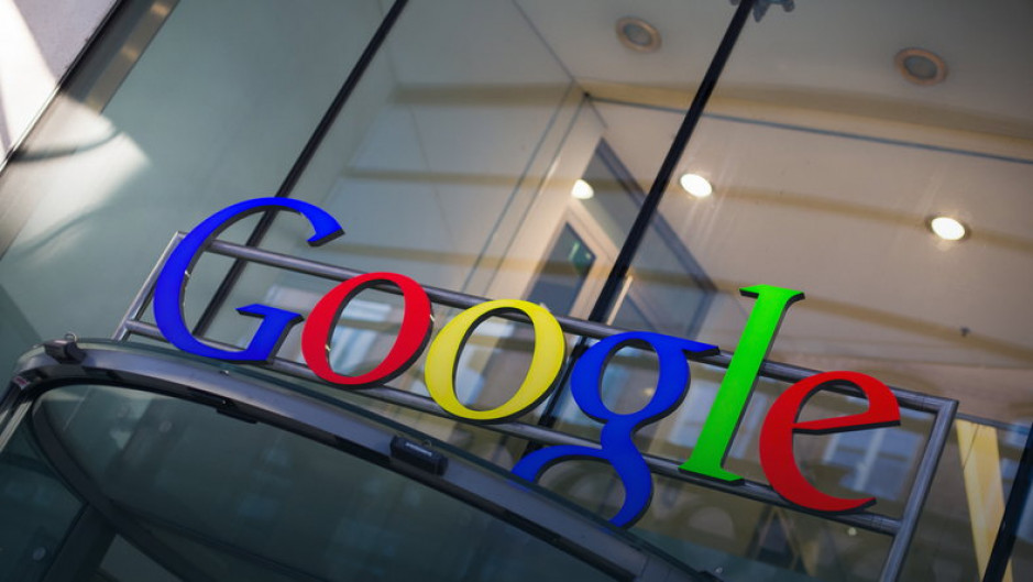 Autonomiczne auta Google mają służyć osobom bez prawa jazdy (fot. Shutterstock) Google łączy siły z przemysłem motoryzacyjnym