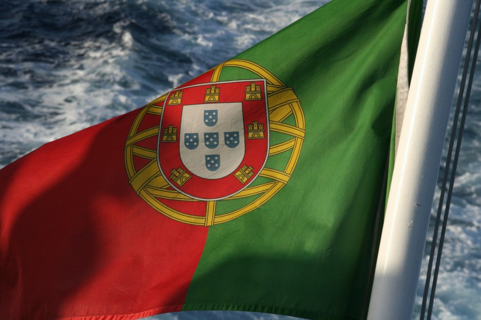 Portugalska radykalna lewica zapewniła socjalistom poparcie, ponieważ zobowiązali się oni odejść od polityki cięć wydatków socjalnych i innych wyrzeczeń. Fot. pixabay Portugalczycy grożą strajkiem. Chcą 35-godzinnego tygodnia pracy