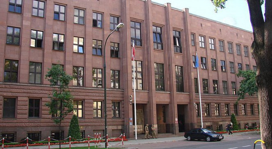 Ministerstwo Spraw Zagranicznych wysłało do ambasadorów informacje przypominające, że w tym roku minister planuje zakończenie ich misji (fot. Gnesener1900/Wikimedia Commons/CC) W tym roku kończy się kadencja około 30 ambasadorów