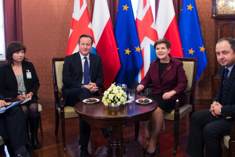 Zaproponowany przez przewodniczącego Rady Europejskiej Donalda Tuska projekt porozumienia między UE a Wielką Brytania wymaga doprecyzowania. (fot.twitter.com/PremierRP) Szef MSZ: Polacy nie powinni obawiać się porozumienia UE z Wlk. Brytanią