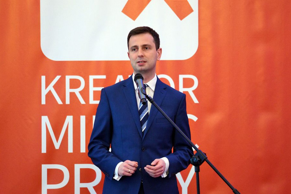 Tylko w przypadku rodzin z jednym dzieckiem trzeba będzie spełnić kryterium dochodowe (fot. Facebook) PSL proponuje: Złotówka za złotówkę w programie 500+