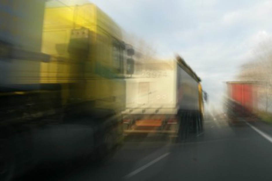 W 2015 r. obowiązywał kontyngent w wysokości 250 tys. zezwoleń dla polskich kierowców podzielonych na trzy kategorie: przewozy tranzytowe, przewozy dwustronne i tzw. kraje trzecie (fot. PTWP) Polscy przewoźnicy uspokajają: Nie planujemy żadnych protestów