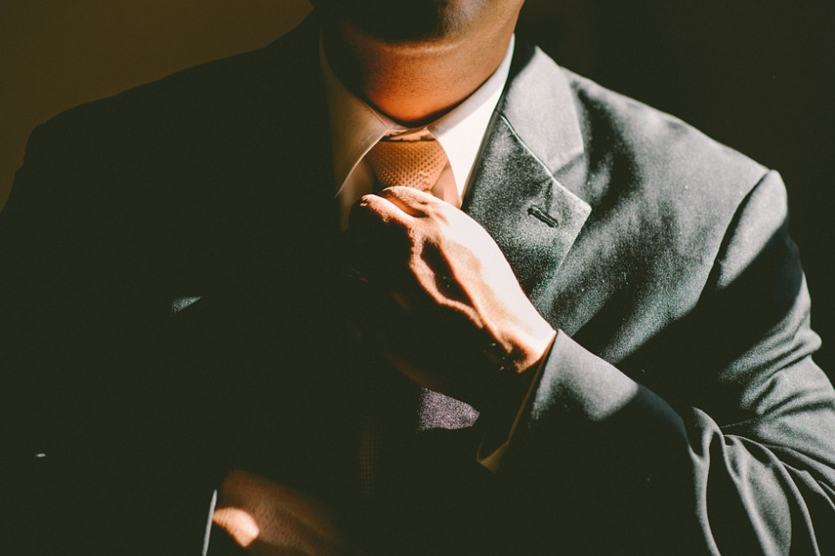 Trzymając się pewnych zasad zwiększamy swoje szanse na zdobycie wymarzonej pracy (fot. pixabay) Dress code podczas rekrutacji. W co warto się ubrać?
