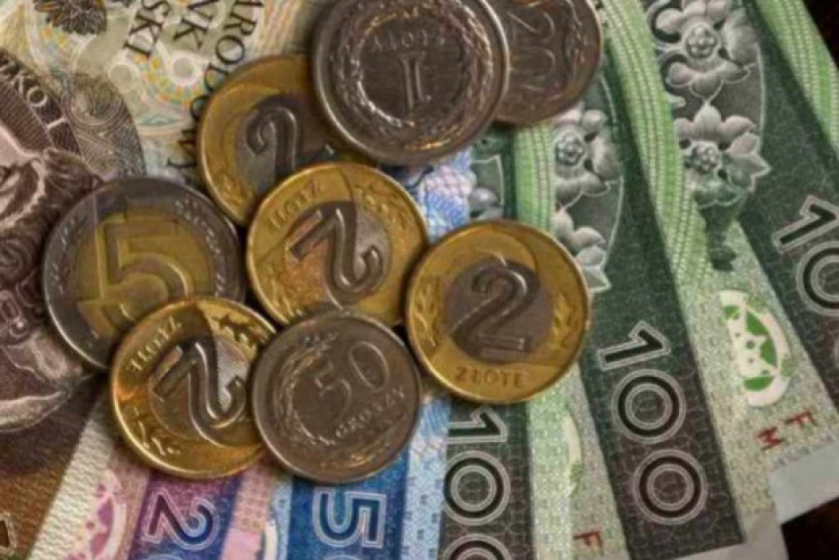 Obecnie emerytury pobiera 5 mln osób, zaś renty z tytułu niezdolności do pracy - blisko 960 tys. (Fot. PTWP) Ile będzie można dorobić do wcześniejszej emerytury i renty?