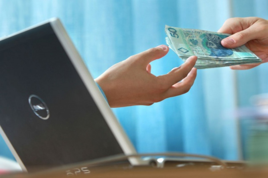(Fot. PTWP/Andrzej Wawok) Sklepy internetowe ominie podatek handlowy?