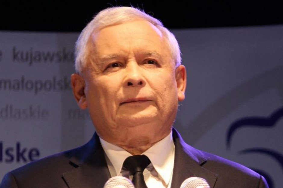 - Dobre zmiany, które zapowiadaliśmy w wyborach, są realizowane - mówił Jarosław Kaczyński. (Fot. pis.org.pl) Jarosław Kaczyński: Obniżenie wieku emerytalnego w przyszłym roku