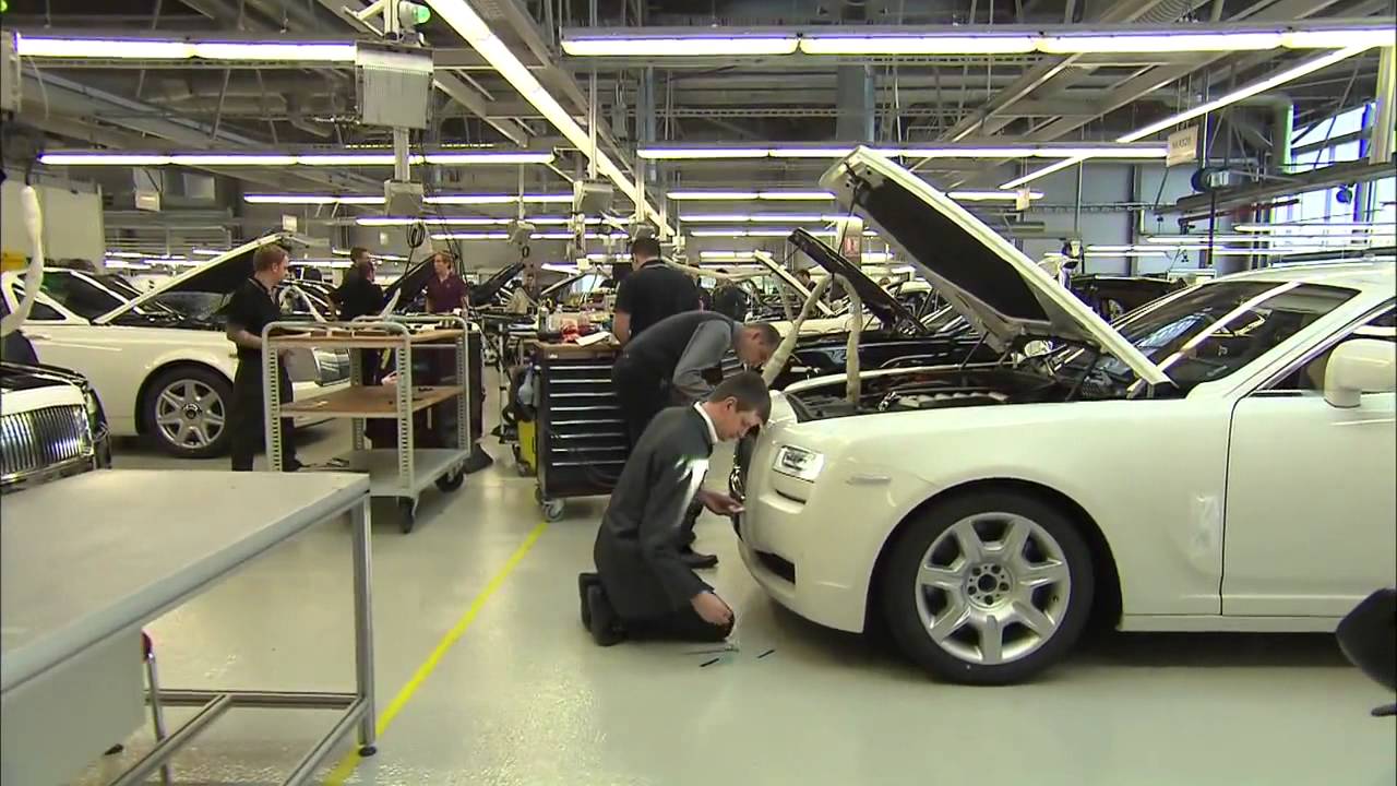 Fabryka Rolls-Royce'a w Goodwood. (Fot.: Youtube).