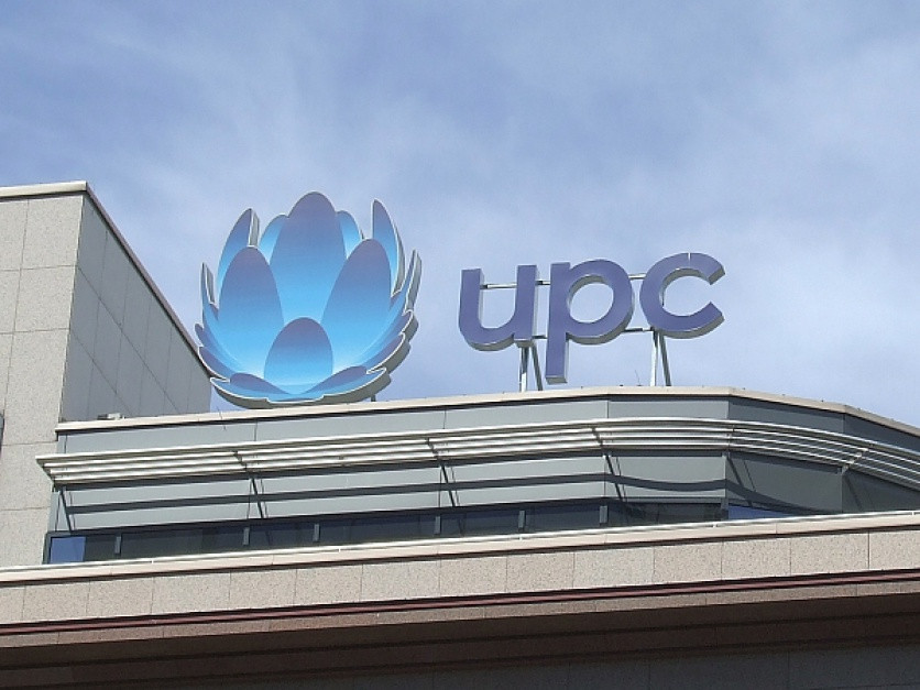 Michał Fura przekonuje, że UPC zadbało o zabezpieczenie gwarancji warunków zatrudnienia dla tych osób przez przyszłego pracodawcę. (Fot. UPC) Pikieta pracowników UPC
