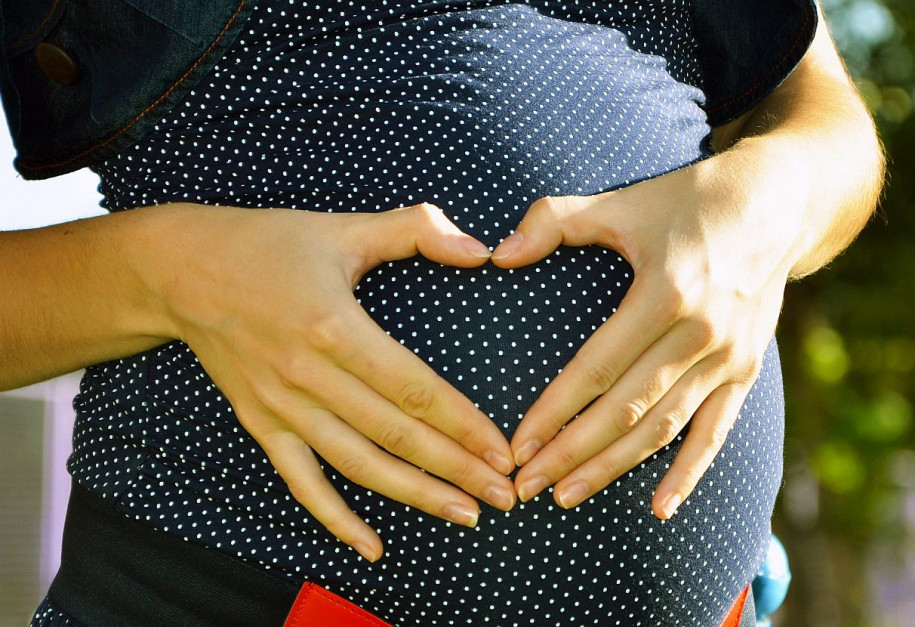 Zmiana przepisów Kodeksu pracy podyktowana jest koniecznością prawidłowego wykonania regulacji ujętych w dyrektywie Parlamentu Europejskiego i Rad (fot.pixabay.com) Nowelizacja Kodeksu pracy: Kobiety w ciąży i karmiące piersią nie będą mogły wykonywać szkodliwych im prac