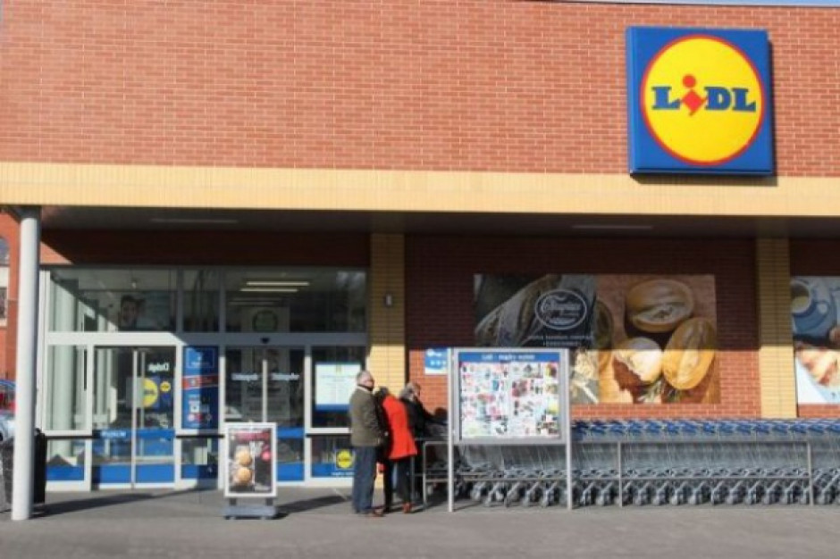 Po dwóch latach pracy w Lidlu można dostać 2850-3250 zł brutto (fot.portalspozywczy.pl) Lidl, zarobki: Wzrosły wynagrodzenia pracowników