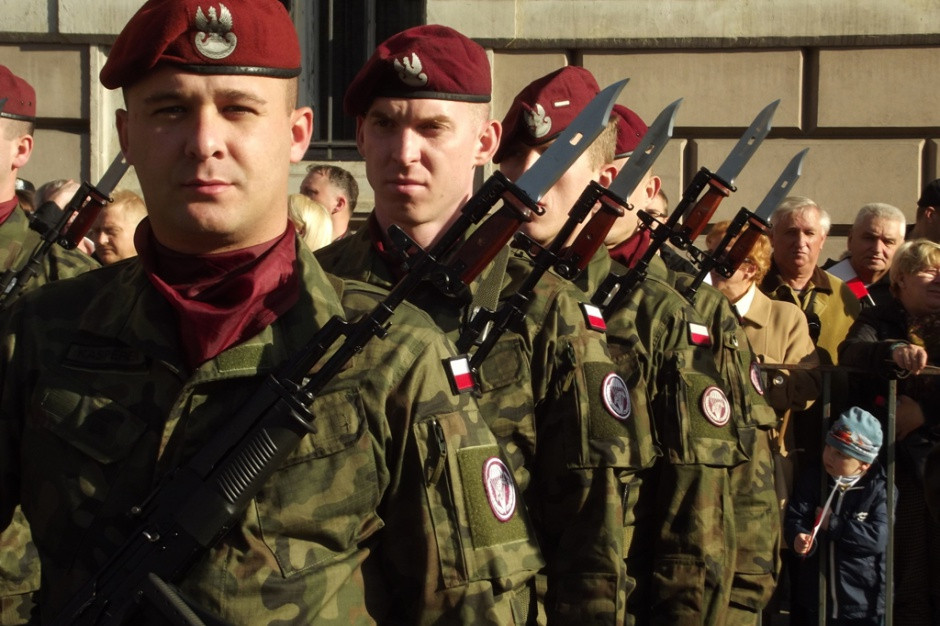Dotychczas kontrakty z żołnierzami zawodowymi mogły być podpisywane łącznie na maksymalnie 12 lat. (fot. Piotr Drabik/flickr.com/CC BY 2.0) Znika 12-letni limit służby wojskowej dla zawodowych żołnierzy
