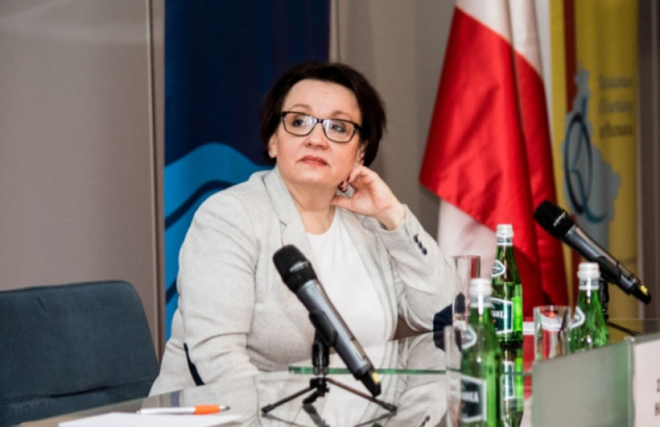 Szefowa MEN zapowiedziała, że już do końca czerwca 2016 r. przedstawiony zostanie przez rząd nowy model kształcenia zawodowego w Polsce (Anna Zalewska, fot.men.gov.pl) Kształcenie zawodowe, nowy model: Uczeń będzie bardziej związany z pracowadcą