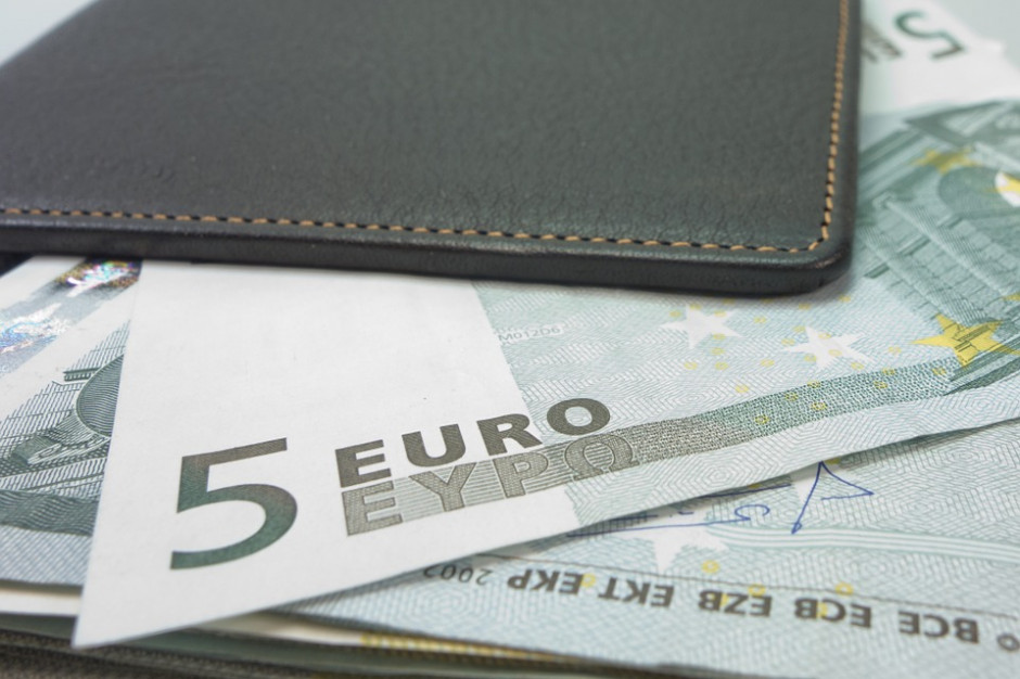 Prezes zarządu grupy, która po latach po raz pierwszy wypracowała zysk, Carlos Tavares, zarobił w ubiegłym roku 5,24 mln euro (fot.pixabay.com) Francja, PSA Peugeot Citroen: Zamieszanie wokół wysokiej pensji prezesa. Związkowcy "to skandal"