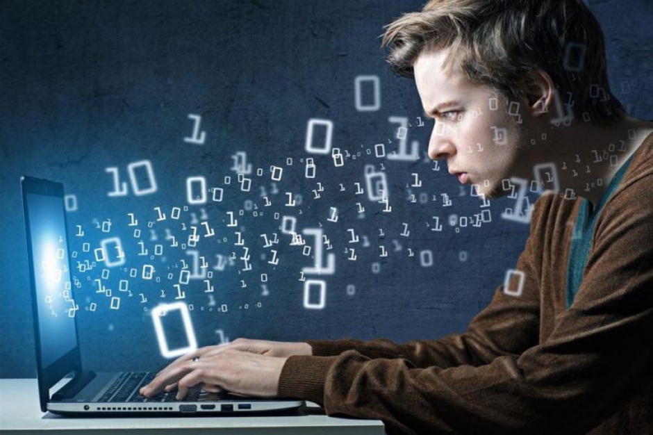 Najpopularniejszym kierunkiem studiów w roku akademickim 2014/2015 roku była informatyka. (fot.fotolia)