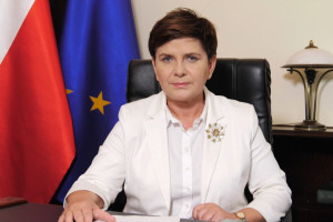 Szydło pytana w wywiadzie w PolsatNews, co stanie się z osobami, które bez kompetencji weszły do spółek Skarbu Państwa odpowiedziała, że jest zdeterminowana, by stworzyć system, który skończy z patologiami tolerowanymi przez poprzedników PiS. (fot.premier.gov.pl) Koniec z patologiami w spółkach Skarbu Państwa. Zwalczy je specjalna agencja