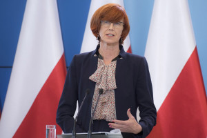 Rząd pracuje nad zachętami do dalszej pracy - mówi minister (Elżbieta Rafalska, fot.:KPRM/flickr.com/domena publiczna) Rząd zapłaci by pracownicy nie przechodzili na emeryturę?