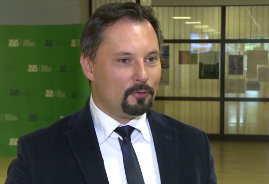 - Obecny system rodzi niechęć do płacenia składek w wielu osobach, które obawiają się, że nie otrzymają emerytur w takiej wysokości, jaka by ich satysfakcjonowała – wskazuje Pacud (Radosław Pacud, fot.newseria.pl)