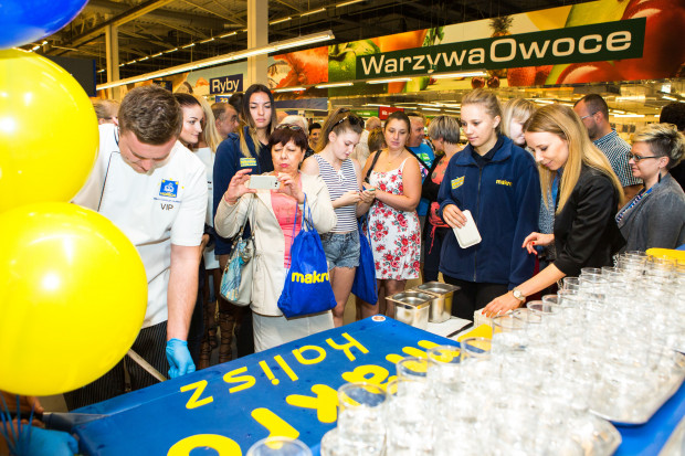 Kolejny gigant zmuszony do podwyżek? Lidl i Biedronka nie zostawiły wyboru