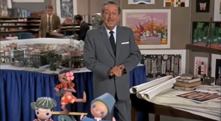 Walt Disney w archiwalnym filmie, w którym oprowadzał po pierwszych studiach swojego późniejszego imperium, źródło: youtube.com