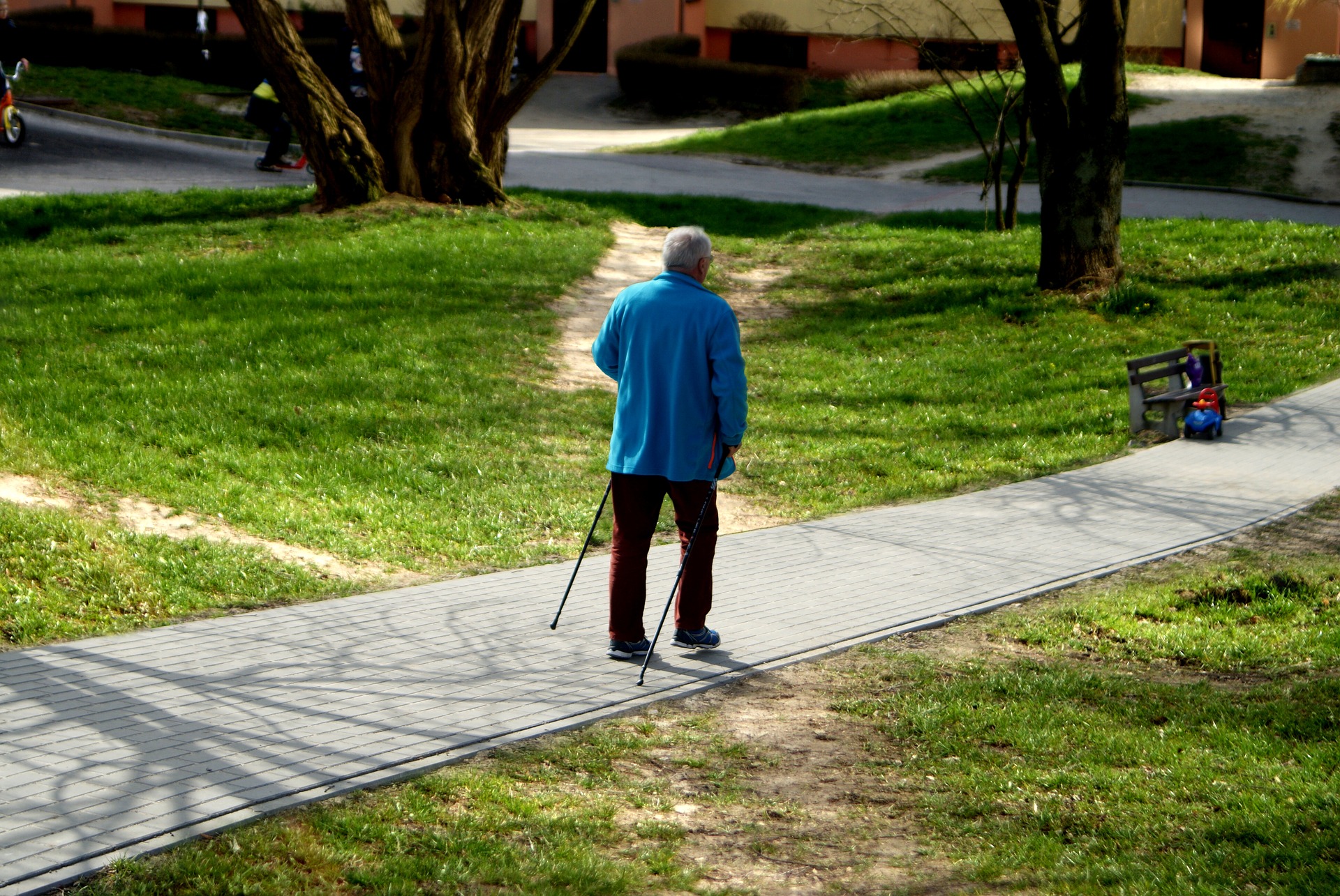 Od 1 października będzie obowiązywał niższy wiek emerytalny: 60 lat dla kobiet i 65 lat dla mężczyzn (fot.pixabay)