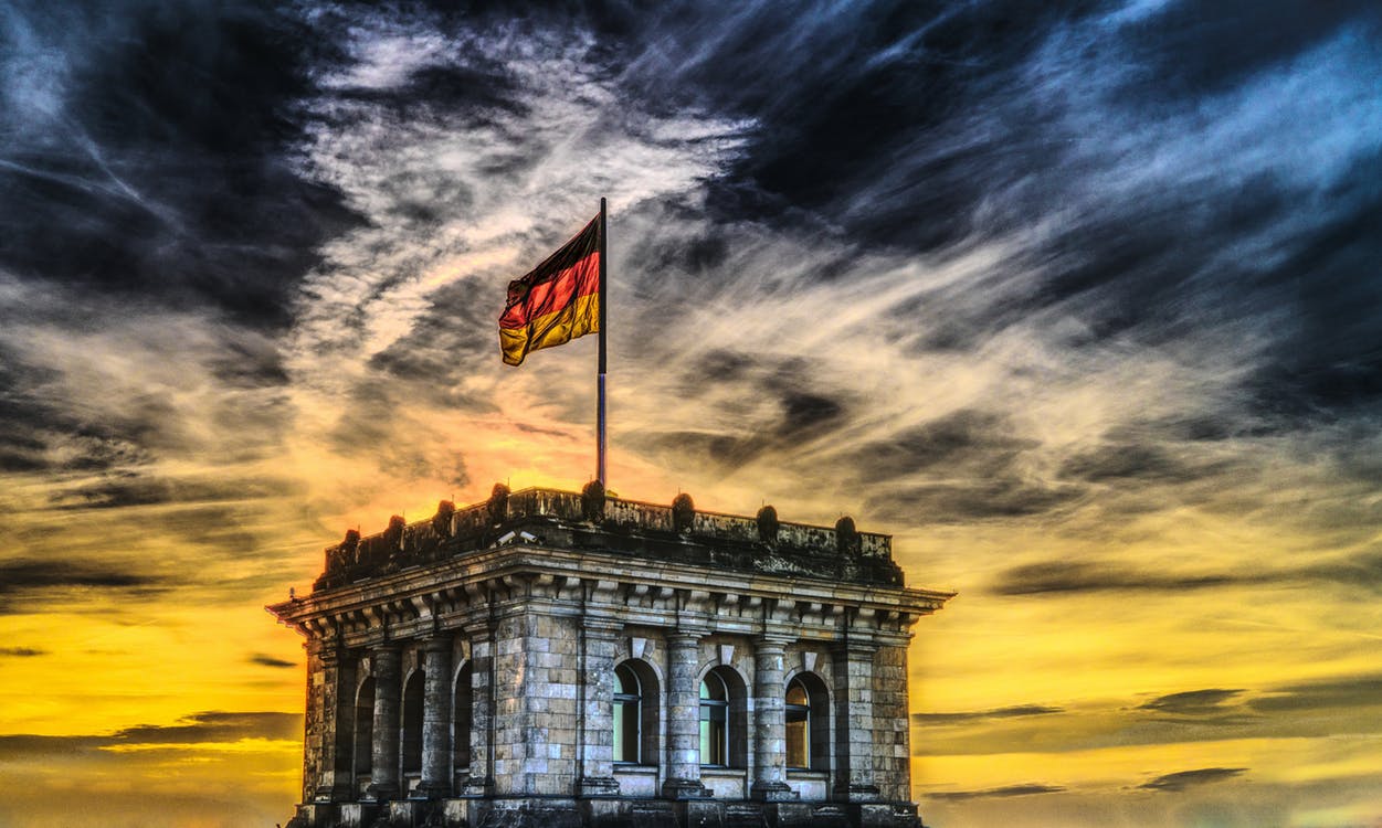 Aż 41 proc. spośród wszystkich pracujących za granicą Polaków decydowało się na Niemcy. (Fot. Pexels)