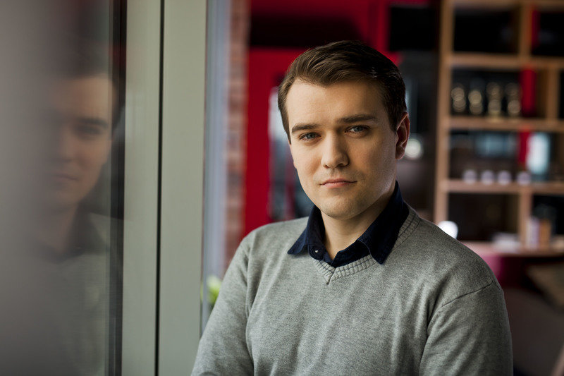 Maciej Bąk, ekspert do spraw wynagrodzeń w pracuj.pl (fot.pracuj.pl)