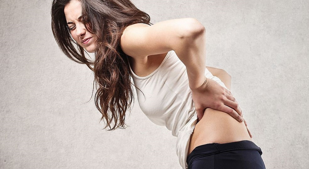 Na bóle w obrębie rąk, ramion, barków i szyi skarży się nawet 44 proc. pracowników biurowych (fot.fotolia) Jakie choroby grożą pracownikom biurowym?