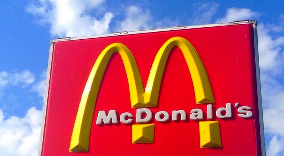 Pracownicy restauracji McDonald's domagają się podwyżek już od dwóch lat (fot.flickr.com/Mike Mozart) Protesty w McDonalds. Pracownicy chcą podwyżek
