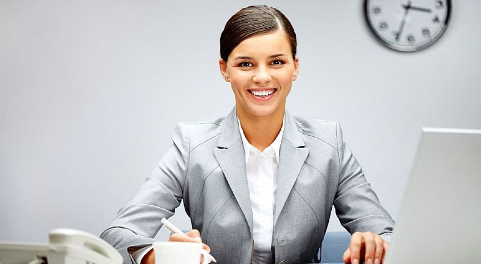 Podpisana umowa chroni przede wszystkim pracownika (fot.fotolia) Każda praca wymaga podpisania umowy. Co powinna zawierać?