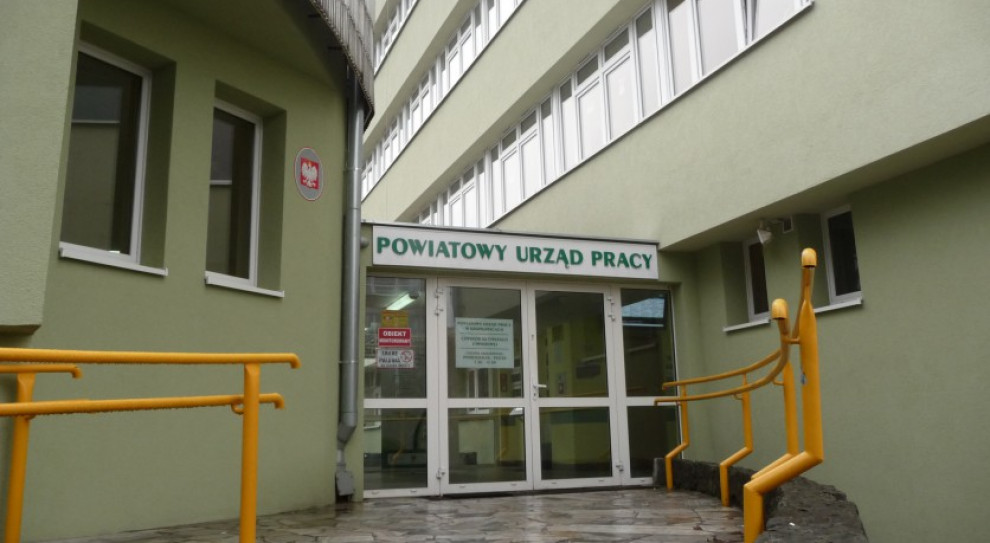 Większość bezrobotnych pozostających w ewidencji urzędów pracy to osoby, które wcześniej pracowały zawodowo (fot. pup.krapkowice.pl) Bezrobocie w czerwcu 2015 r.: 1 mln. 622,3 tys. zarejestrowanych w urzędach pracy