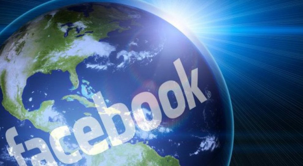 Amerykanie sprawdzają treści na Facebooku używając smartfonów częściej niż raz na pięć minut /fot. sxc.hu, Robert Kedzięrski Co drugi użytkownik internetu na świecie ma konto na Facebooku