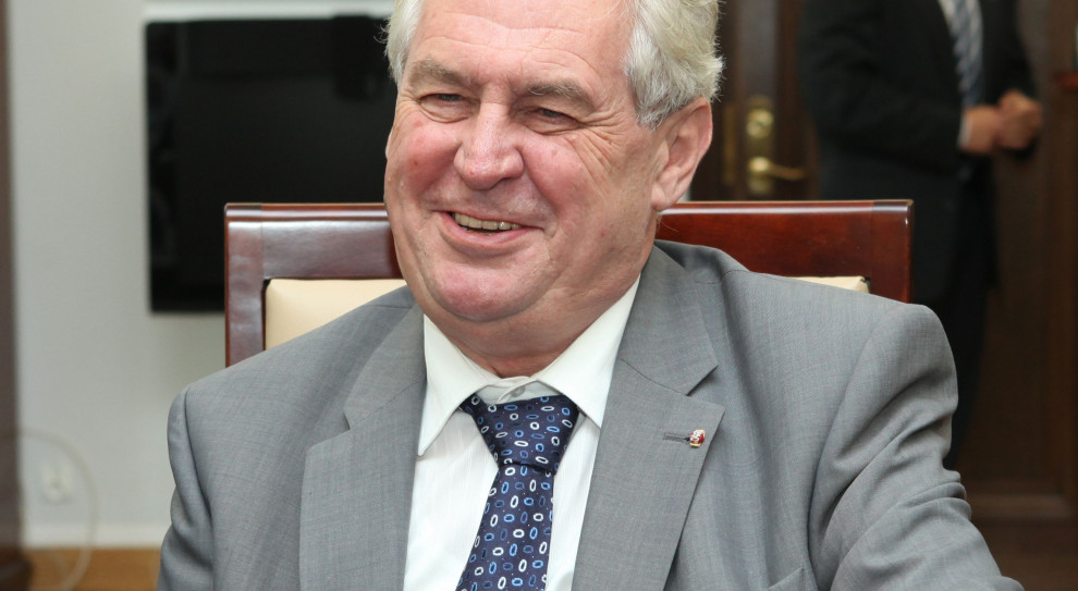 70,8 proc. Czechów niechętnie odnosi się do imigrantów z Afryki i Bliskiego Wschodu (Fot. Michał Józefaciuk/ wikimedia) Prezydent Czech upomina nielegalnych imigrantów. "Szanuj nasze przepisy. Jeśli ci się to nie podoba, odejdź"