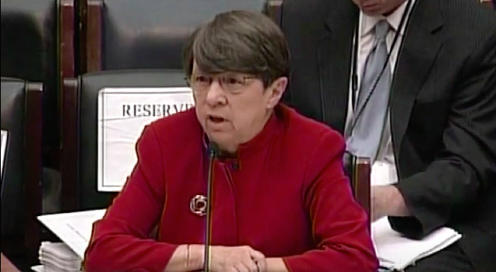 Przewodnicząca SEC, Mary Jo White, głosowała za wprowadzeniem ustawy/fot. youtube Przełom w amerykańskich firmach: wynagrodzenia dyrektorów generalnych będą jawne