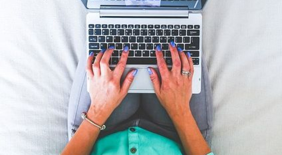 Bogatsze kraje mogą sobie pozwolić na krótszą pracę (fot.pixabay) Wydajność pracownika: Od długości czasu pracy ważniejsza jest elastyczność