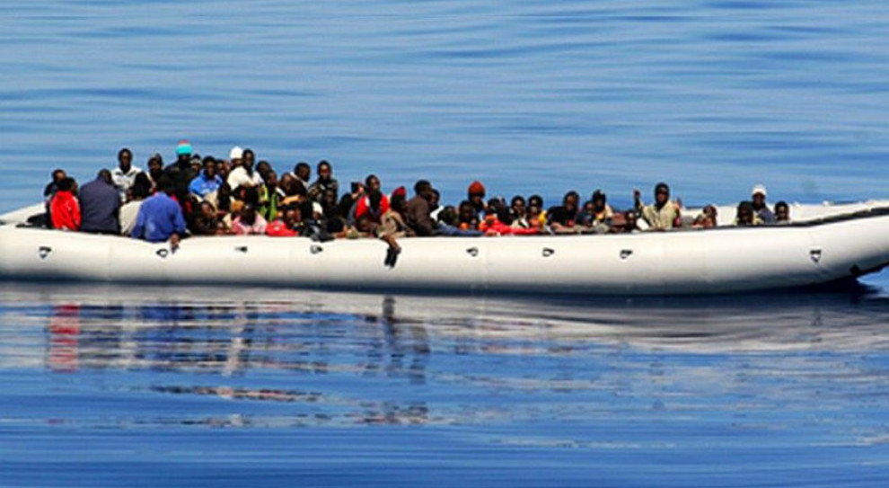 Liczba uchodźców u granic UE przekroczyła na przestrzeni miesiąca 100 tys. (fot.flickr.com/Noborder Network) Nielegalni imigranci zalewają państwa Unii Europejskiej