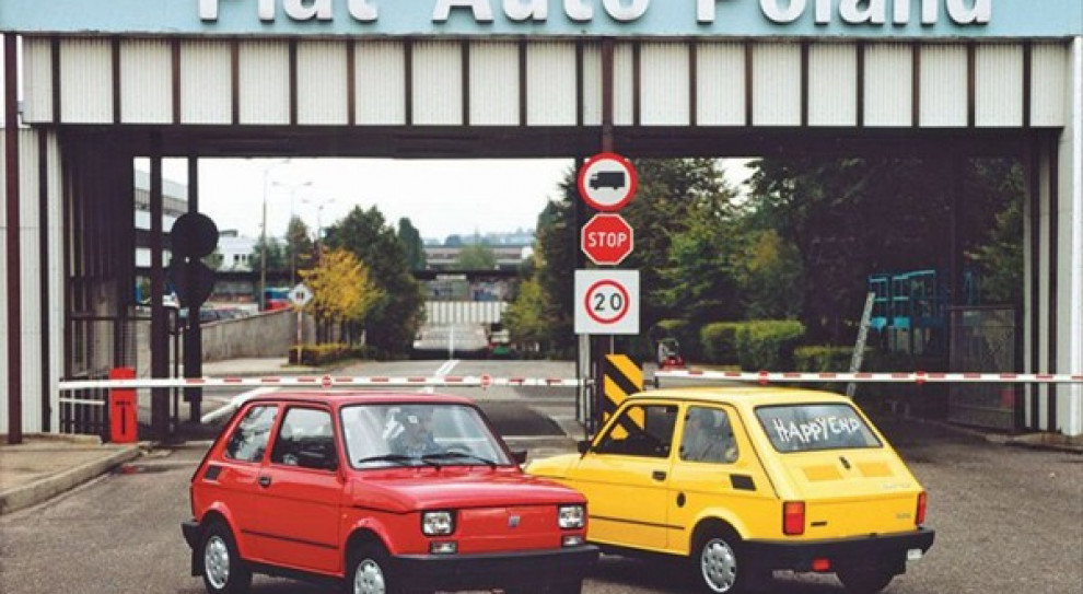 Pierwszy Fiat 126p, czyli popularny maluch zjechał z taśmy produkcyjnej 18 września 1975 r. /fot. FAP 40 lat tyskiej fabryki Fiata. Codziennie na obszarze zakładu pracuje 12 tys. osób