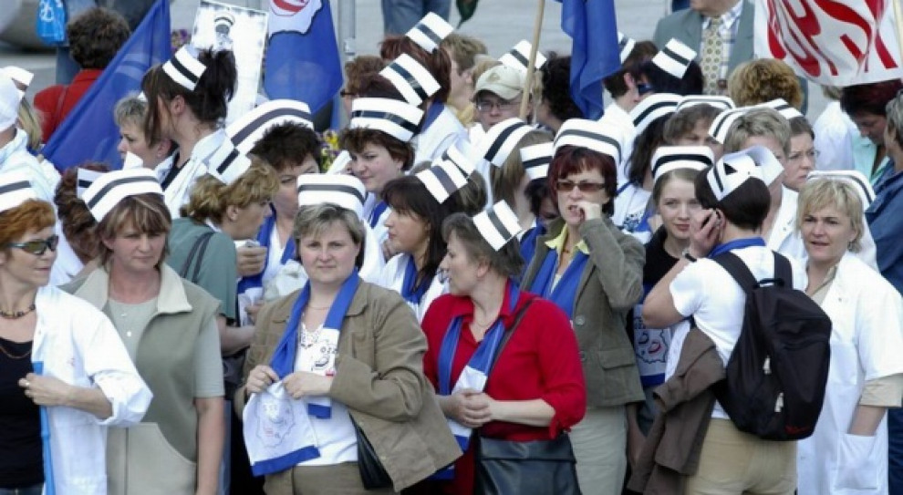 W części szpitali, w których trwały spory zbiorowe zostały one już zakończone i przygotowywane są referenda strajkowe. W niektórych miastach pielęgniarki już zagłosowały i podjęły decyzję o strajku, Fot. Archiwum Pielęgniarki i położne z całego kraju trwają w pogotowiu strajkowym