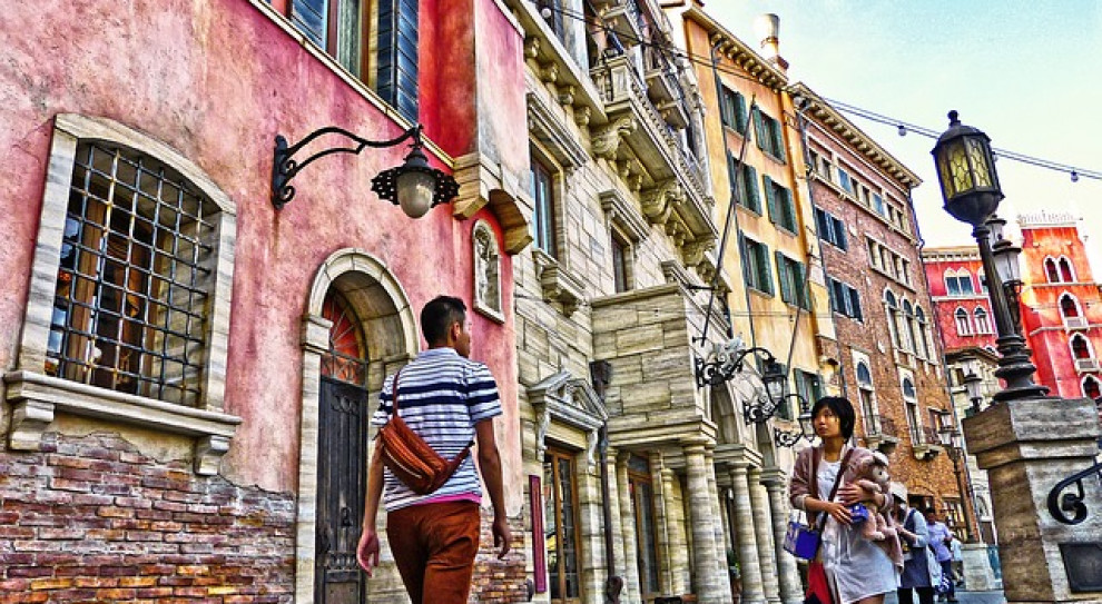 City Break obejmuje przelot tanimi liniami i zakwaterowanie w hotelu w centrum miasta. /Fot. Pixabay City break, ile Polacy wydają na wyjazd do Paryża, Rzymu i Barcelony?