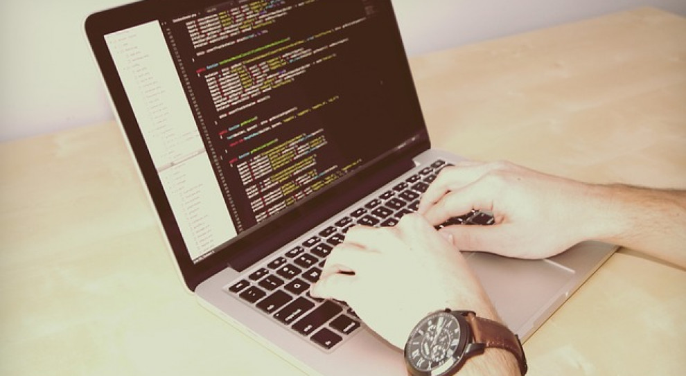 - Popyt na pracowników IT znacznie przewyższa ich dostępność - uważa Urszula Mikulska z firmy doradztwa personalnego Experis. /Fot. Pixabay Rośnie popyt na programistów