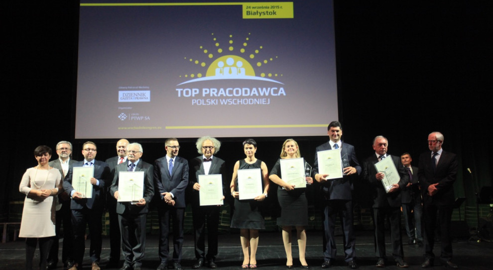 - Jesteśmy firmą, która zatrudnia około 800 osób i żadna z nich nie jest zatrudniona na tzw. umowę śmieciową - mówi Robert Duszkiewicz, wiceprezes zarządu ds. finansowych Zakładów Magnezytowych Ropczyce, Fot. PTWP WKG 2015: Oto Top Pracodawcy Polski Wschodniej