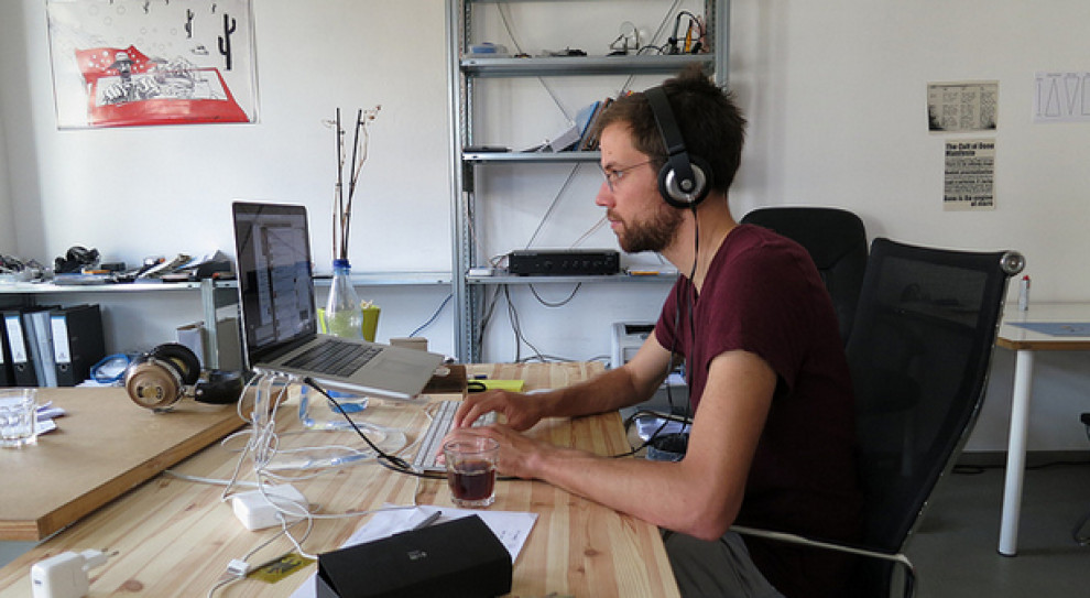 Większość firm chce zatrudniać pracowników, ale nie ma skąd ich brać. /Fot. Flickr, Alper Çuğun, CC Brakuje pracowników do produkcji gier