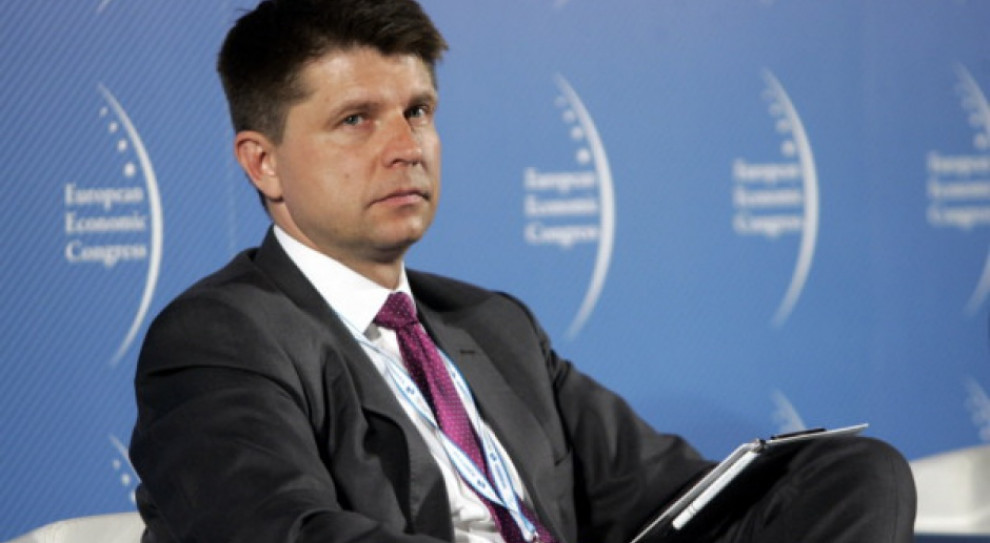 - Jeżeli ktoś pracuje poniżej kwalifikacji, to jest pytanie - po co w ogóle studiował parę lat? - mówi Petru. Fot. PTWP Petru: Najbardziej popularnym kierunkiem studiów w Polsce jest bezrobocie
