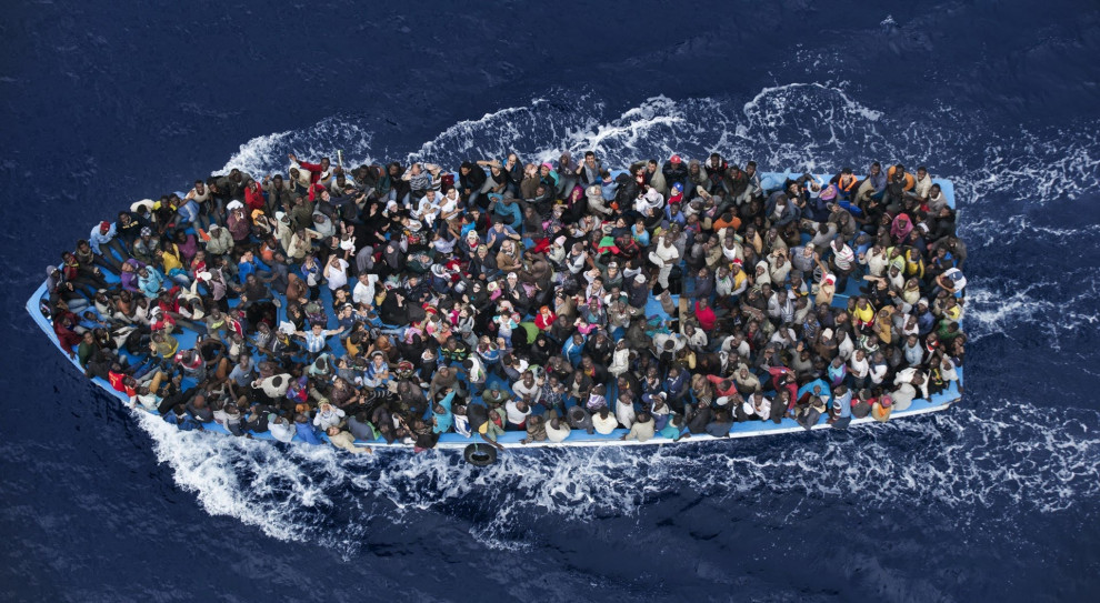 - Konieczne jest stworzenie odpowiedniej polityki migracyjnej, tak by osoby, które na nowy dom wybiorą Polskę, mogły się łatwiej zasymilować - uważa prof. Sławomir Jankiewicz z Wyższej Szkole Bankowej w Poznaniu. /Fot. Youtube Prof. Jankiewicz: Imigranci mogą zapełnić lukę na polskim rynku pracy