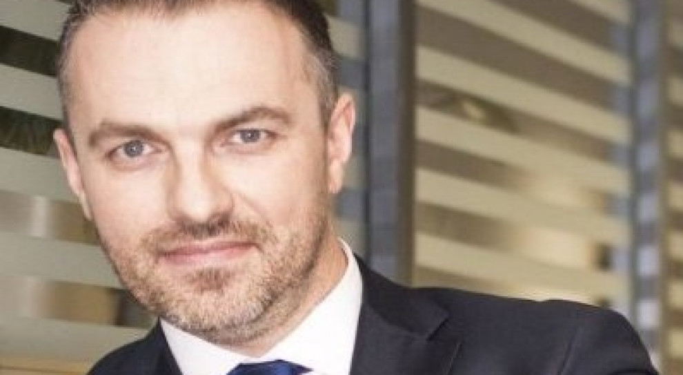 - To, co również od lat wyróżnia najlepsze firmy to orientacja na ludzi: pracownicy czują, że są dla firmy najważniejsi, że to oni budują jej wartość - uważa Edward Stanoch, partner w Aon Hewitt. /Fot. LinkedIn Najlepsi pracodawcy Aon Hewitt po raz 10. Pod patronatem PulsHR.pl