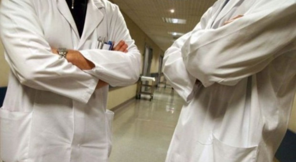 Technicy radiolodzy, fizjoterapeuci, diagności laboratoryjni, ratownicy medyczni też chcą podwyżek. Tak jak pielęgniarki. /fot. rynekzdrowia.pl Przedwyborcza spirala żądań płacowych służby zdrowia. Dyrektorzy w kropce
