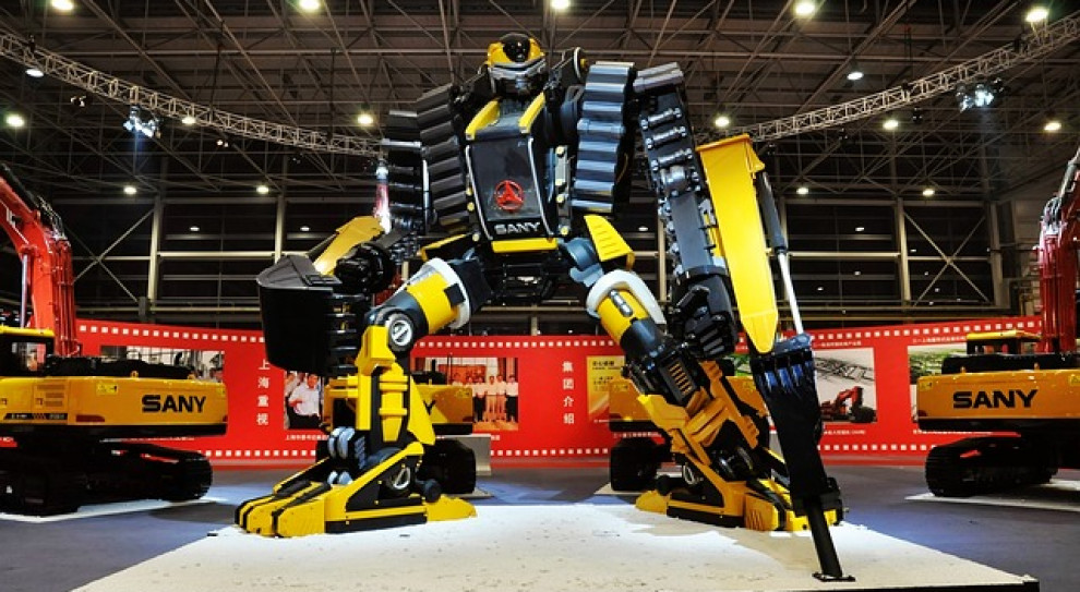 Polska wciąż należy do najmniej zrobotyzowanych krajów. /fot. PTWP Robot w pracy. W Polsce to jeszcze nie standard